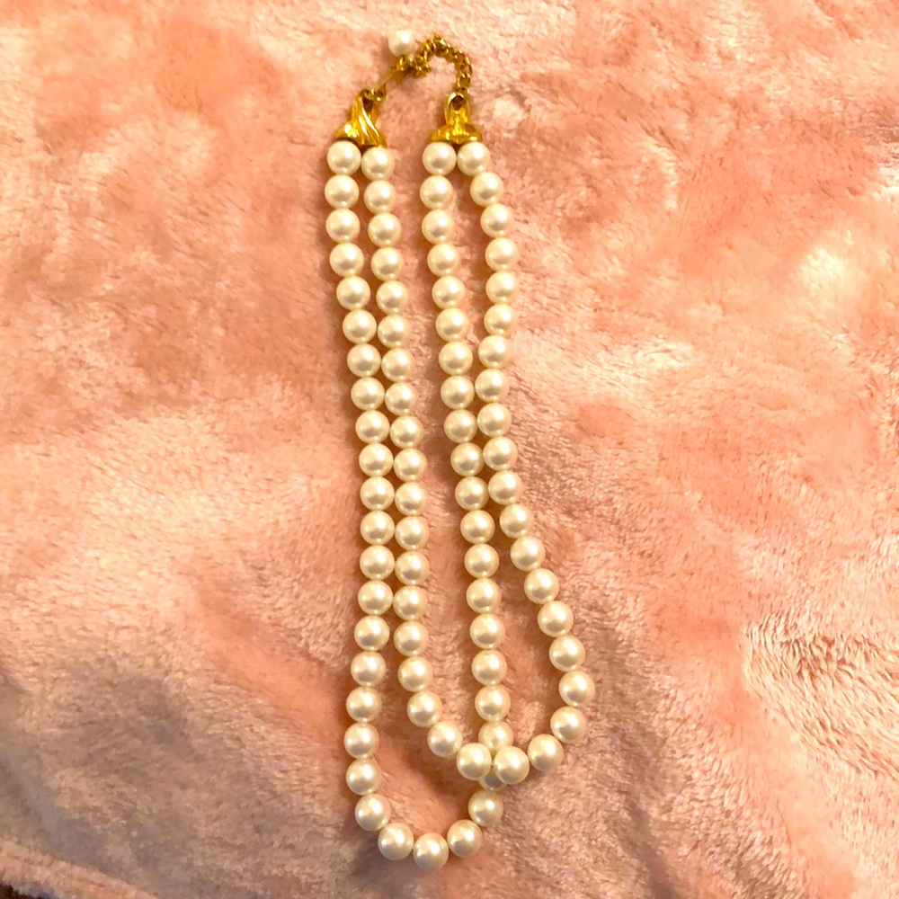 💕double strands of faux pearls